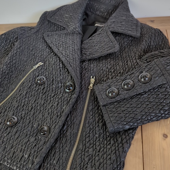 Black Quilted Double Breasted Fall Jacket - Picture 3 of 16